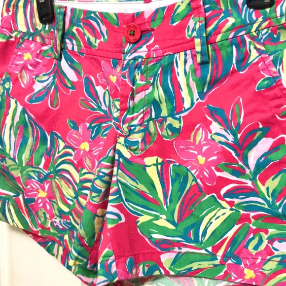 Lilly Pulitzer Tropical Print Callahan Short - Picture 14 of 16